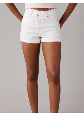 AMERICAN EAGLE |  White Denim High-Rise Mom Shorts - size 4